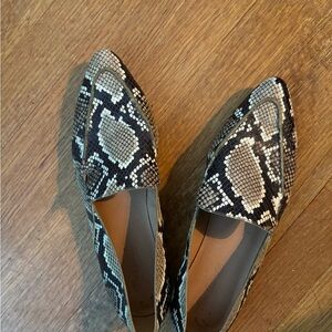 Madewell pointed toe flats.
